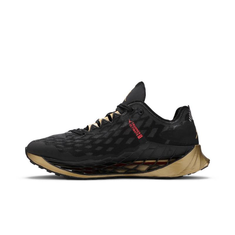 Ανδρικά Παπούτσια Air Jordan Zoom Trunner Ultimate Μαύρος Χρυσός Κόκκινος