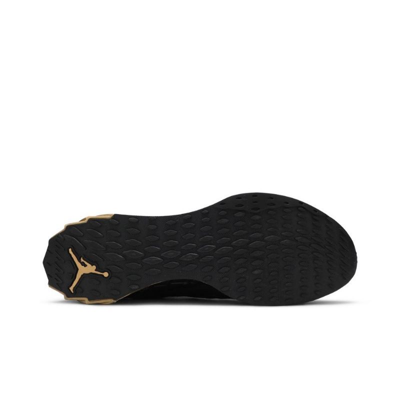 Ανδρικά Παπούτσια Air Jordan Zoom Trunner Ultimate Μαύρος Χρυσός Κόκκινος