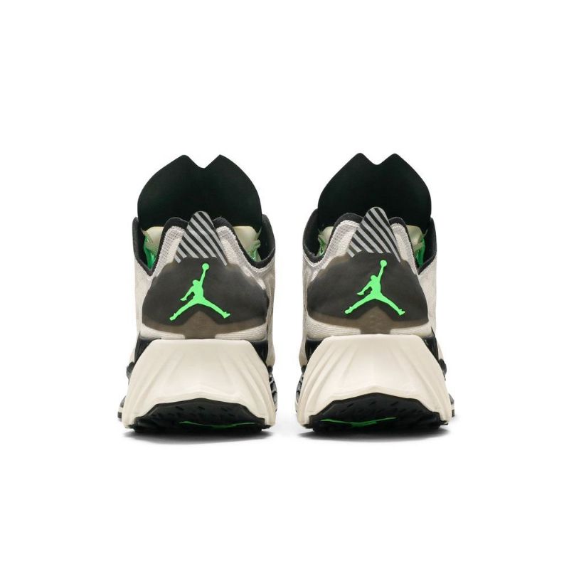 Ανδρικά Παπούτσια Air Jordan Zoom Trunner Ultimate Μπεζ Μαύρα Πράσινα