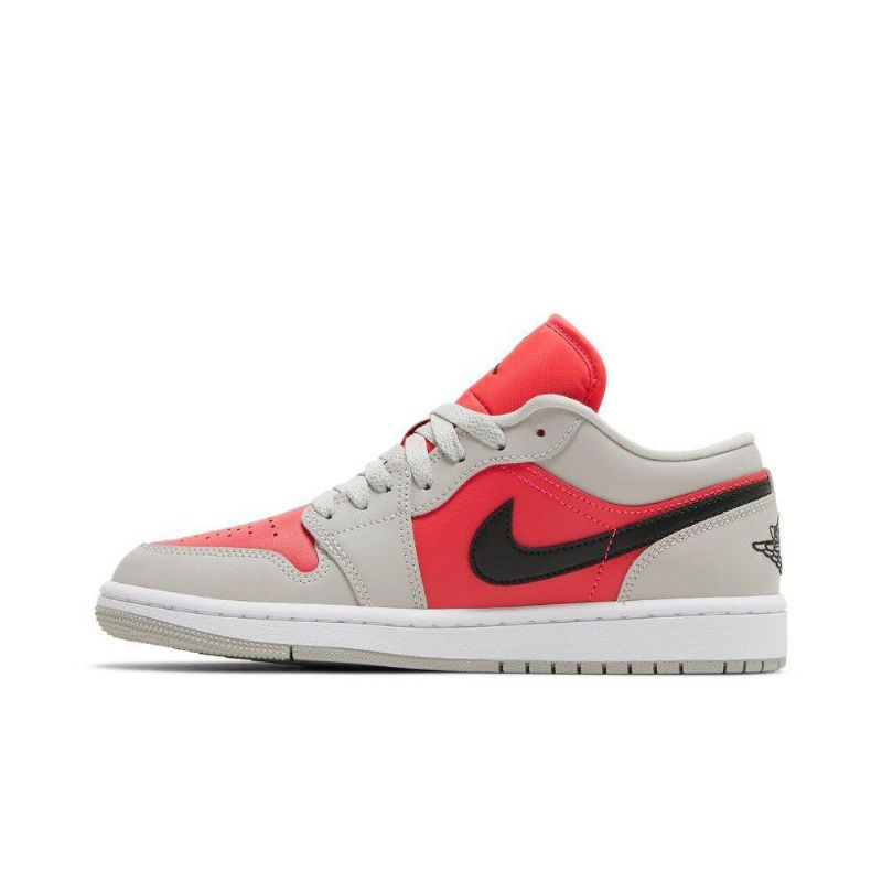 Γυναικεία Παπούτσια Air Jordan 1 Low Γκρί Κόκκινος Μαύρος